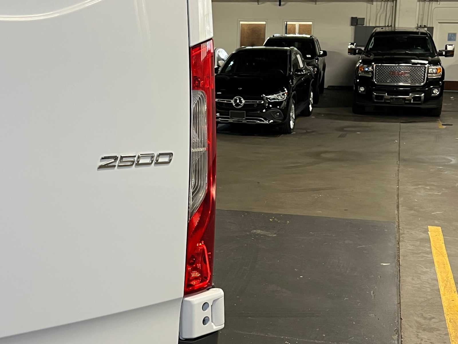 2025 Mercedes-Benz Sprinter Cargo Van 2500 Standard Roof I4 Diesel 144" RWD