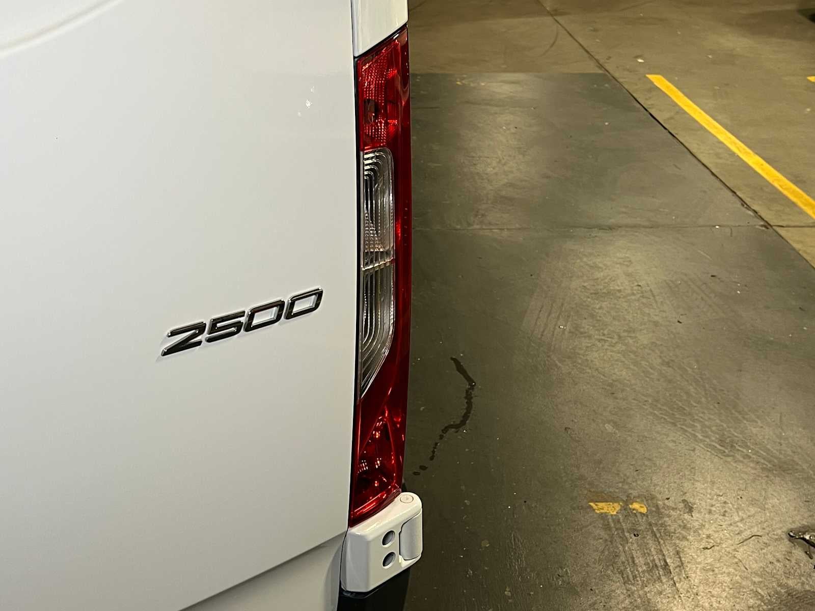 2025 Mercedes-Benz Sprinter Cargo Van 2500 Standard Roof I4 Diesel 144" RWD