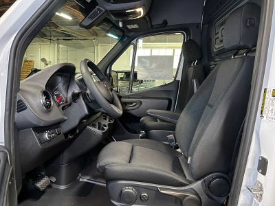 2025 Mercedes-Benz Sprinter Cargo Van 2500 Standard Roof I4 Diesel 144" RWD