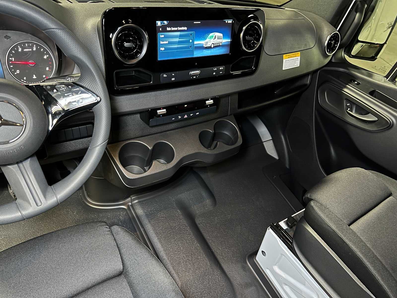 2025 Mercedes-Benz Sprinter Cargo Van 2500 Standard Roof I4 Diesel 144" RWD