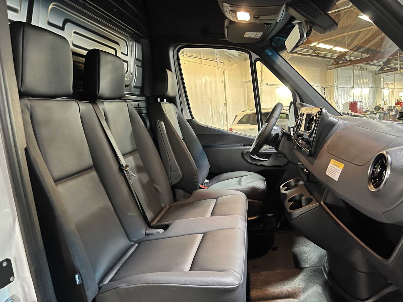 2026 Mercedes-Benz Sprinter Cargo 2500 Standard Roof I4 Diesel 144 RWD