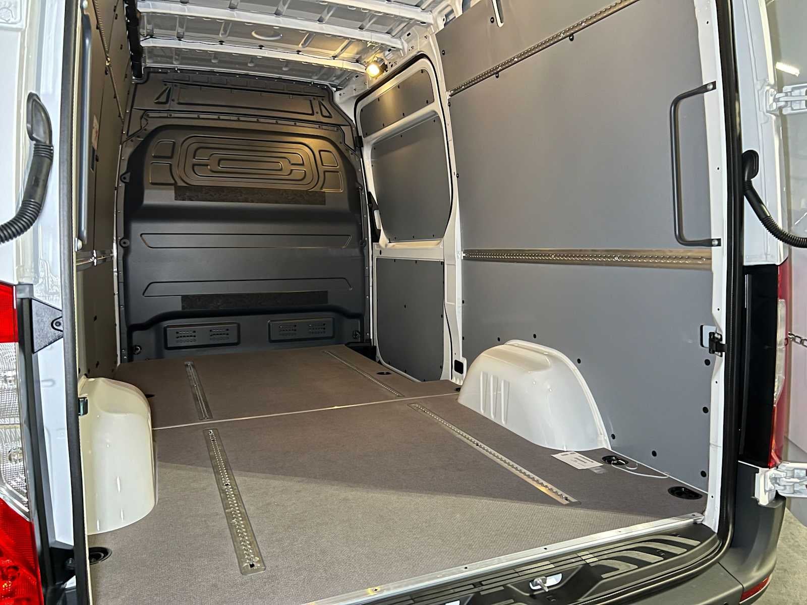 2026 Mercedes-Benz Sprinter Cargo 2500 Standard Roof I4 Diesel 144 RWD