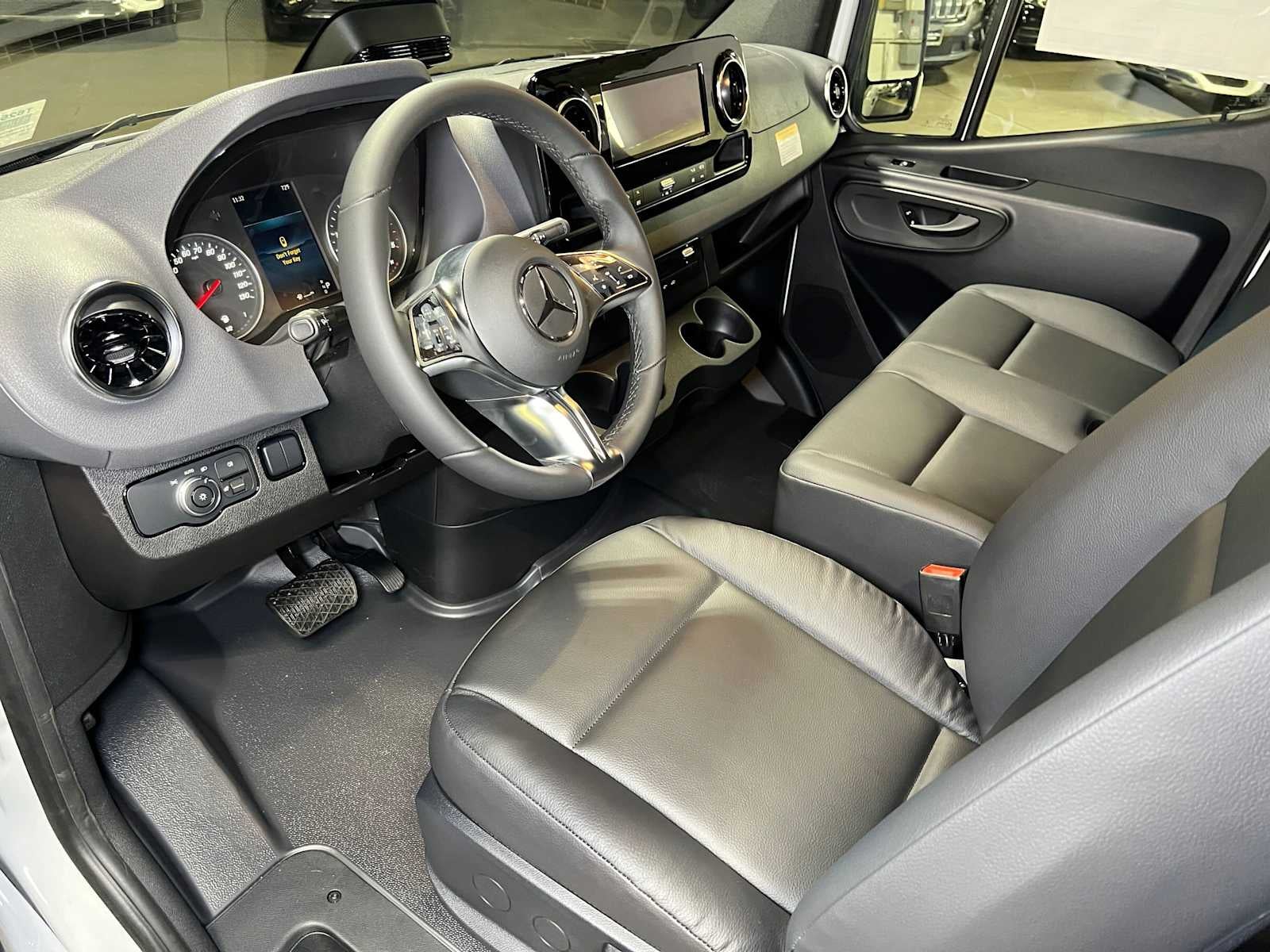 2026 Mercedes-Benz Sprinter Cargo 2500 Standard Roof I4 Diesel 144 RWD