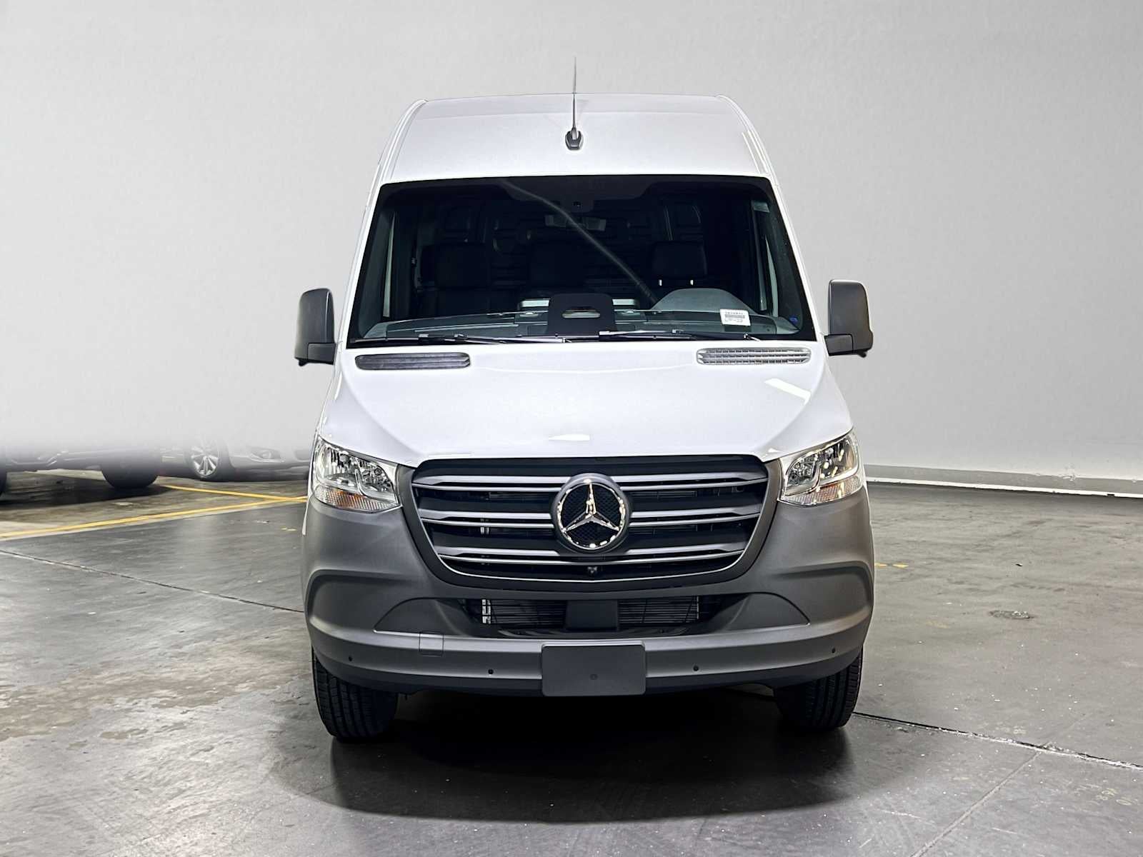2026 Mercedes-Benz Sprinter Cargo 2500 Standard Roof I4 Diesel 144 RWD