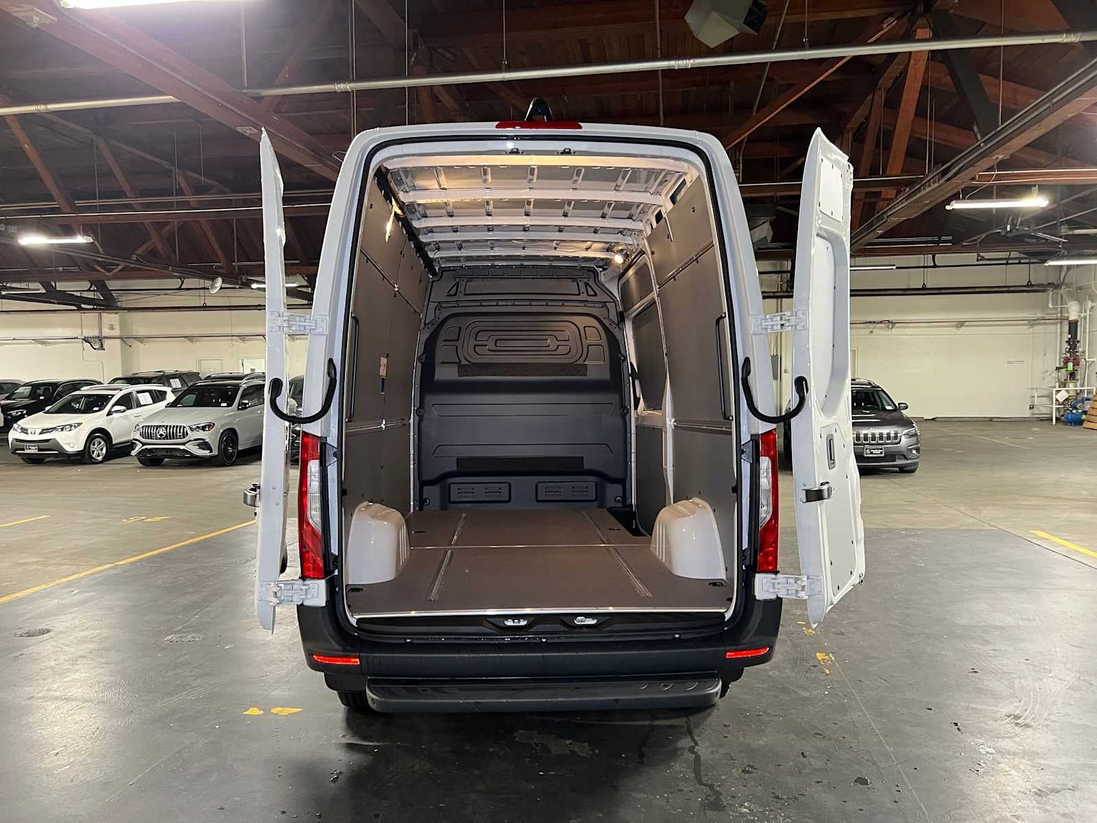 2026 Mercedes-Benz Sprinter Cargo 2500 Standard Roof I4 Diesel 144 RWD