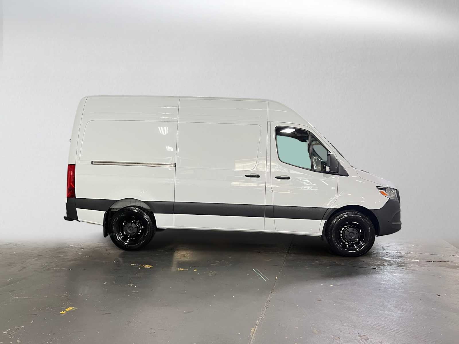 2026 Mercedes-Benz Sprinter Cargo 2500 Standard Roof I4 Diesel 144 RWD