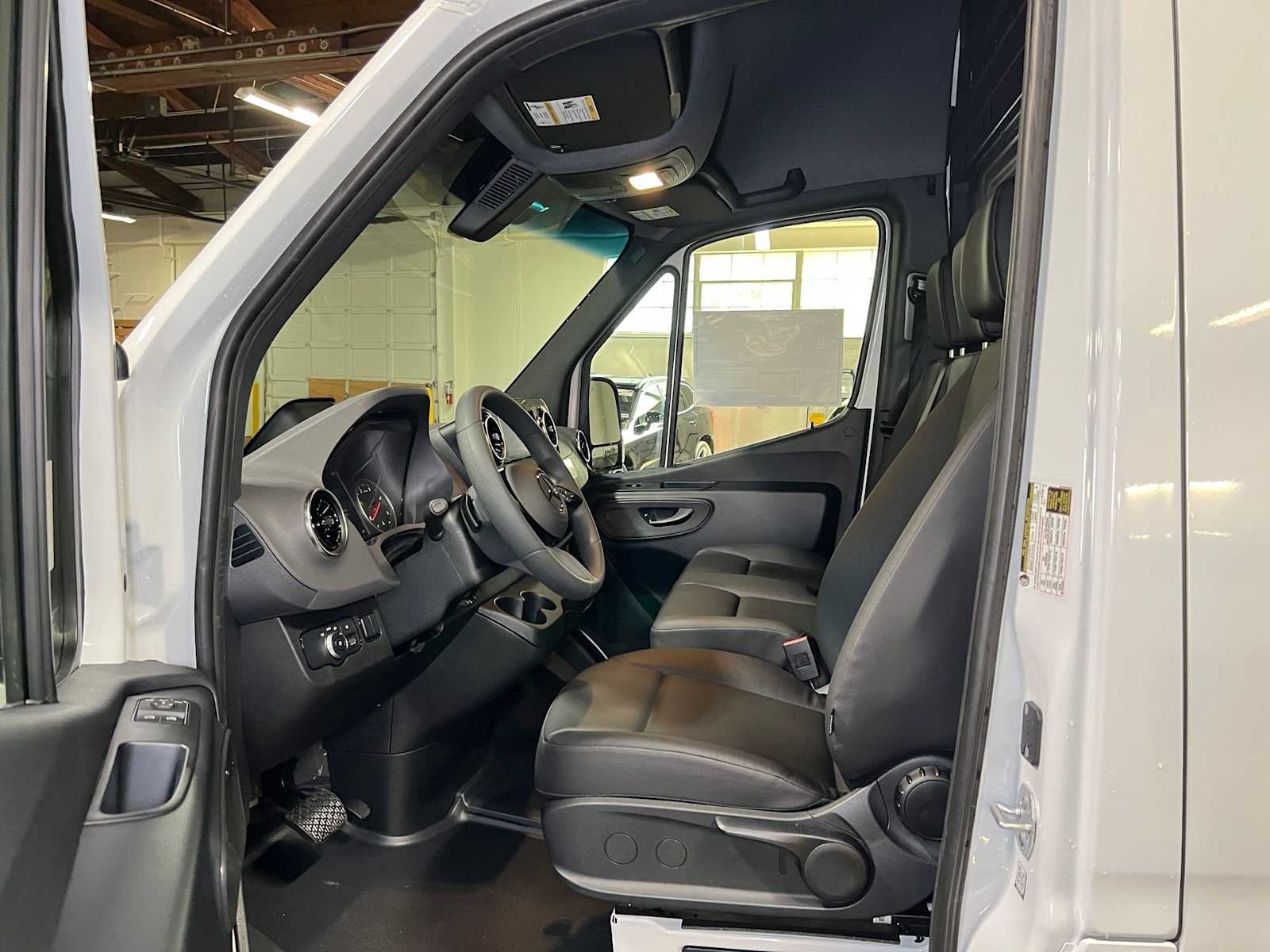 2026 Mercedes-Benz Sprinter Cargo 2500 Standard Roof I4 Diesel 144 RWD