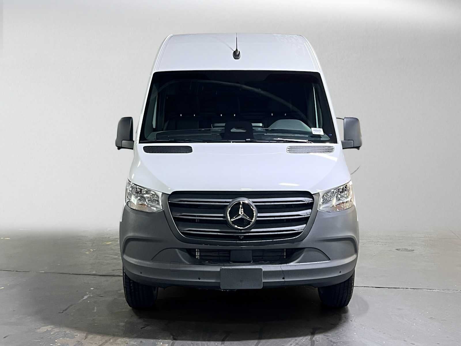 2026 Mercedes-Benz Sprinter Cargo 2500 Standard Roof I4 Diesel 144 RWD
