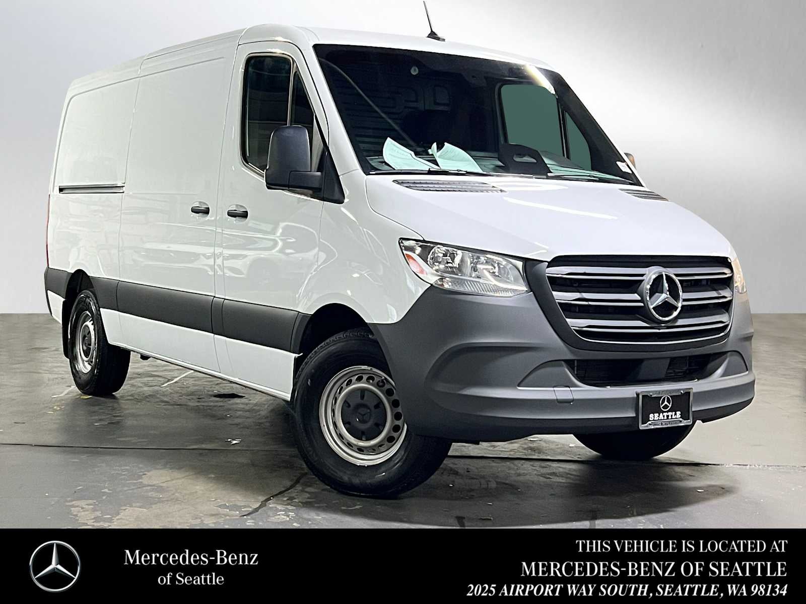 2025 Mercedes-Benz Sprinter Cargo Van 2500 Standard Roof I4 Diesel 144" RWD
