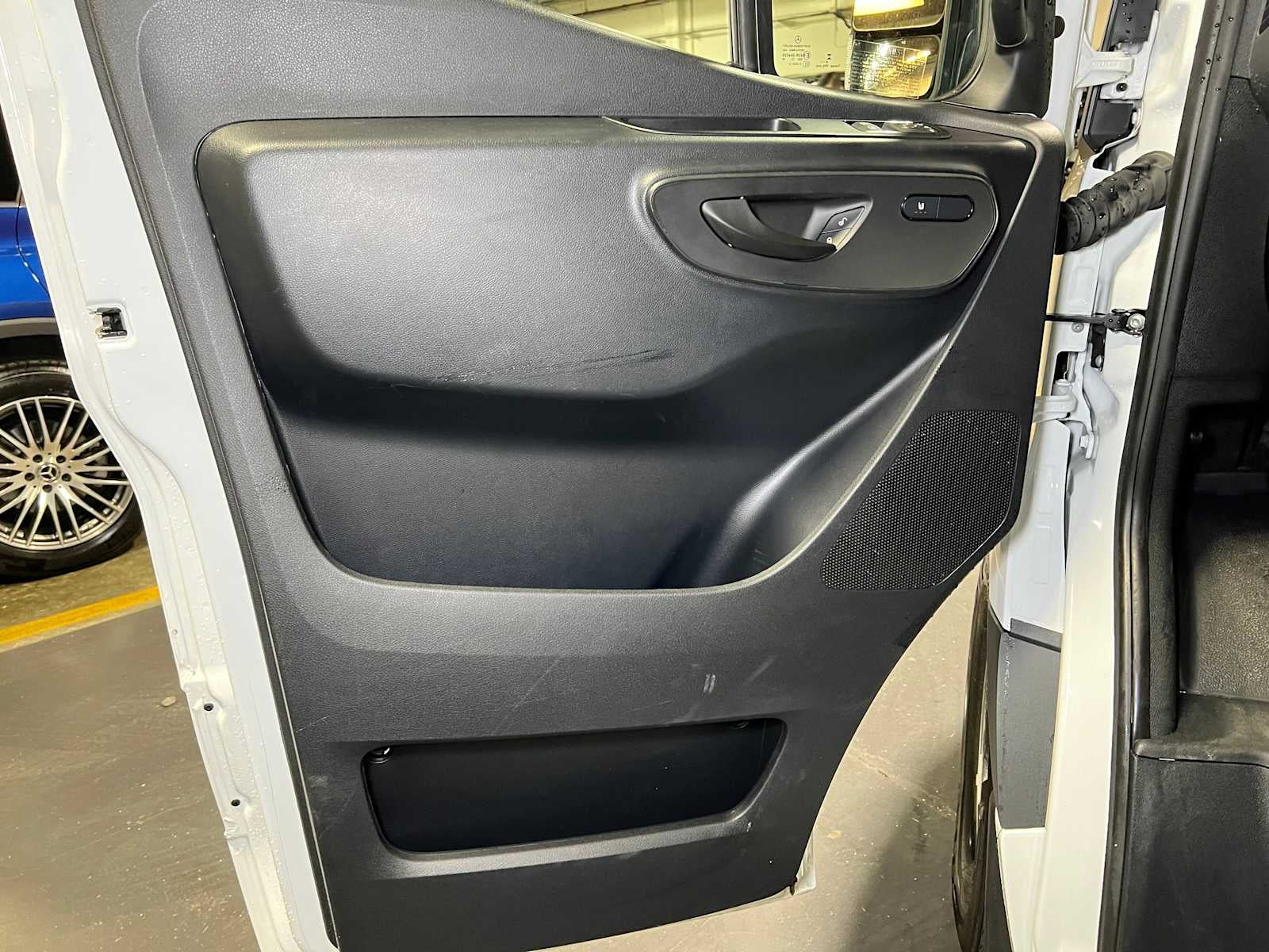 2025 Mercedes-Benz Sprinter Cargo Van 2500 Standard Roof I4 Diesel 144" RWD