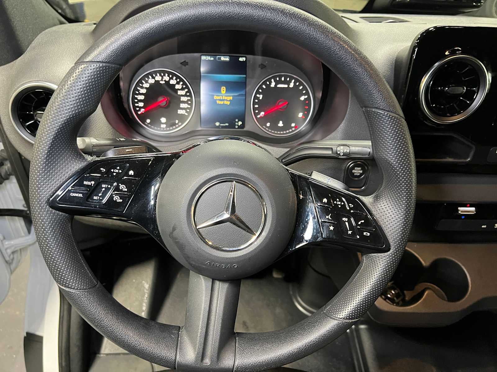 2025 Mercedes-Benz Sprinter Cargo Van 2500 Standard Roof I4 Diesel 144" RWD