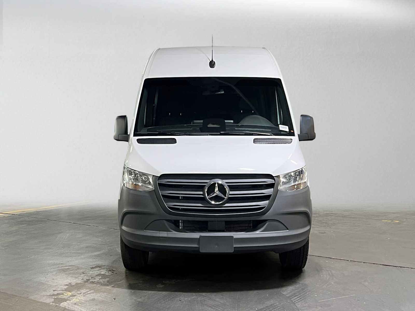 2025 Mercedes-Benz Sprinter Cargo Van 2500 Standard Roof I4 Diesel 144 RWD