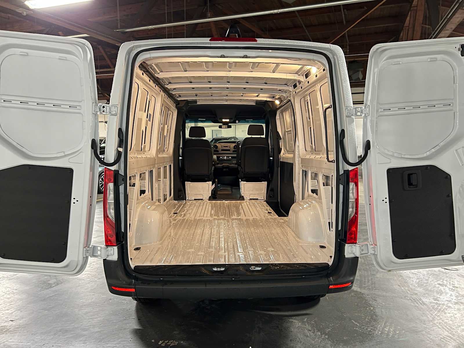 2025 Mercedes-Benz Sprinter Cargo Van 2500 Standard Roof I4 Diesel 144 RWD