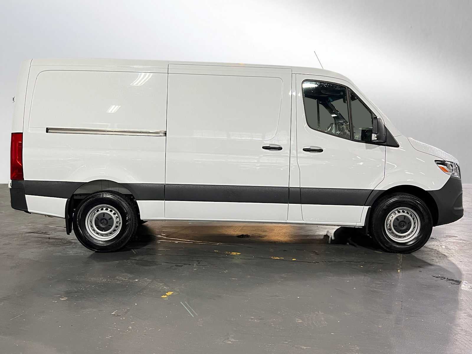 2025 Mercedes-Benz Sprinter Cargo Van 2500 Standard Roof I4 Diesel 144 RWD