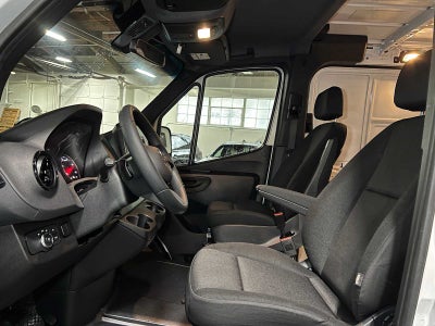 2025 Mercedes-Benz Sprinter Cargo Van 2500 Standard Roof I4 Diesel 144 RWD