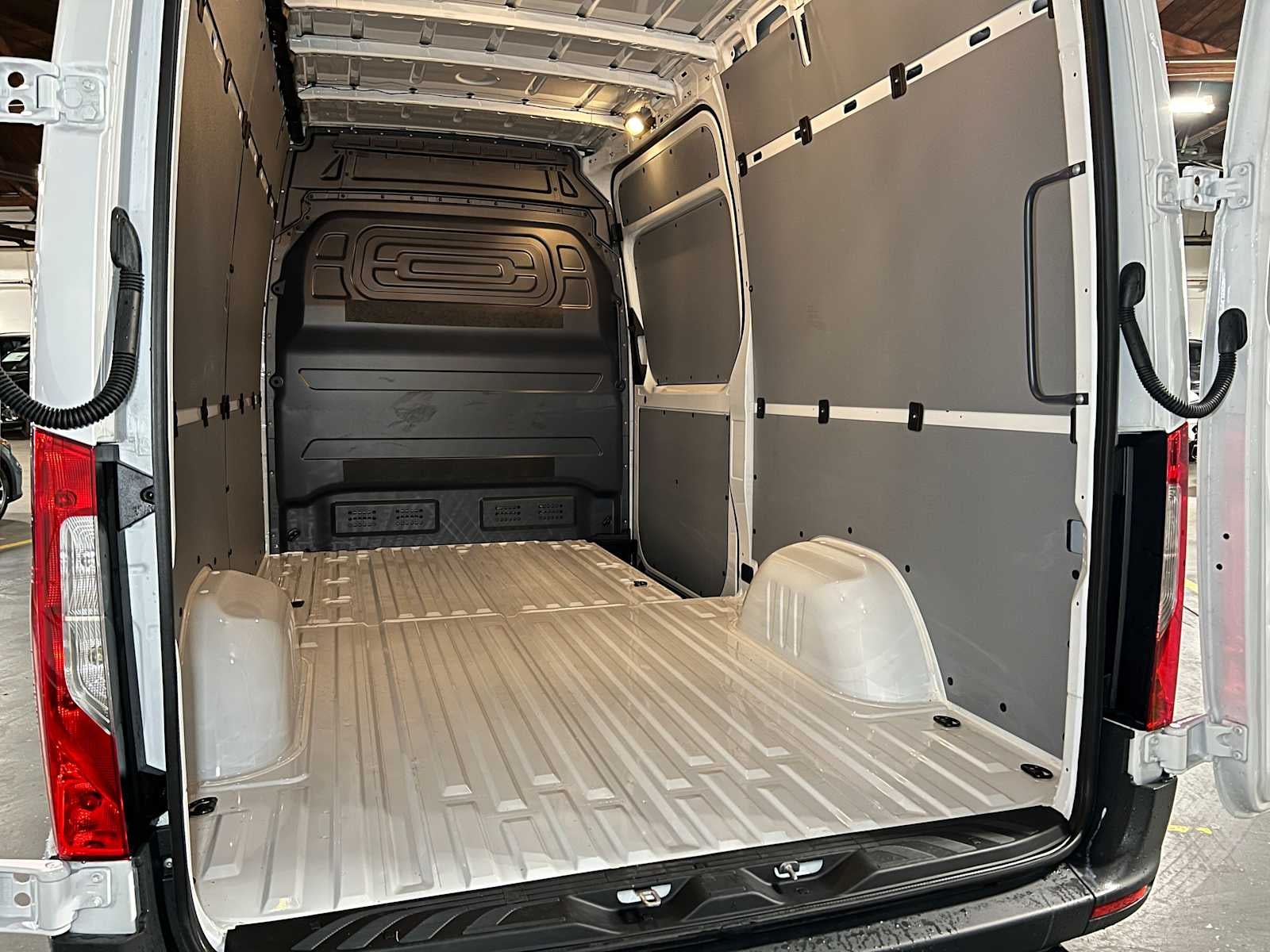 2025 Mercedes-Benz Sprinter Cargo Van 2500 Standard Roof I4 Diesel 144 RWD