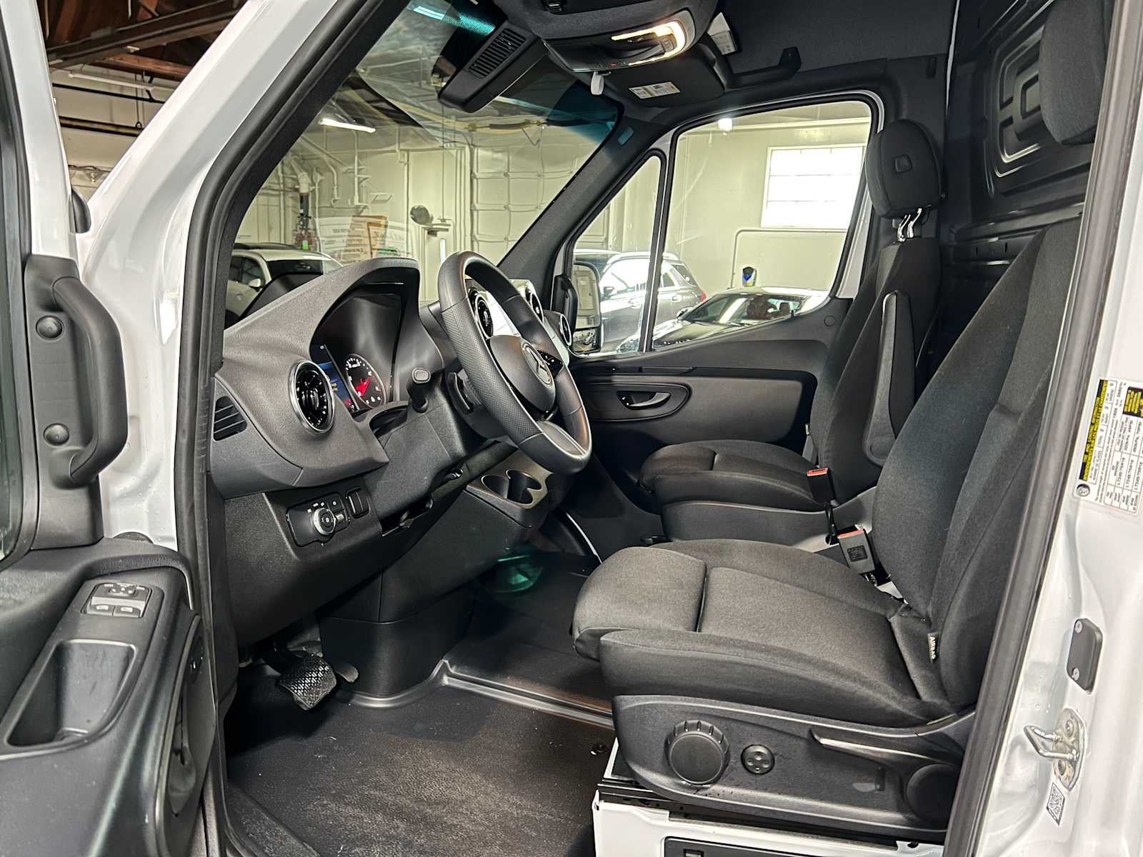 2025 Mercedes-Benz Sprinter Cargo Van 2500 Standard Roof I4 Diesel 144 RWD