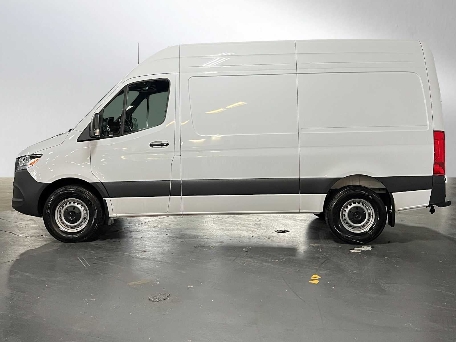 2025 Mercedes-Benz Sprinter Cargo Van 2500 Standard Roof I4 Diesel 144 RWD