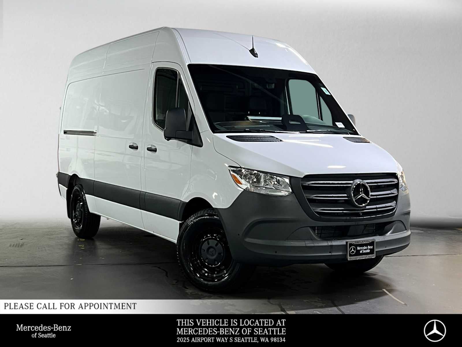 2026 Mercedes-Benz Sprinter Cargo 2500 Standard Roof I4 Diesel 144 RWD