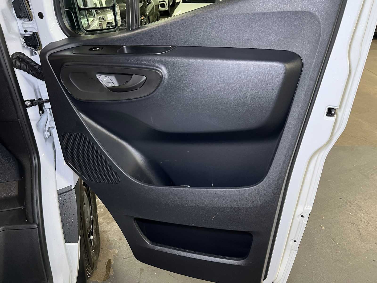 2026 Mercedes-Benz Sprinter Cargo 2500 Standard Roof I4 Diesel 144 RWD