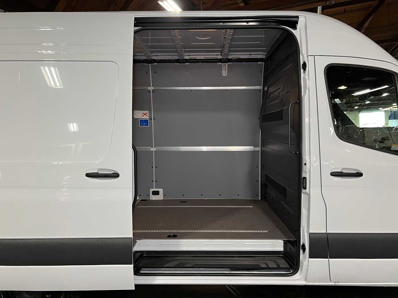 2026 Mercedes-Benz Sprinter Cargo 2500 Standard Roof I4 Diesel 144 RWD