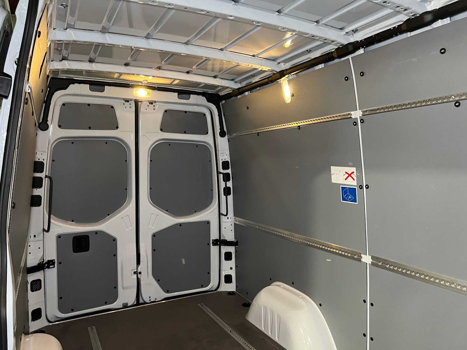 2026 Mercedes-Benz Sprinter Cargo 2500 Standard Roof I4 Diesel 144 RWD