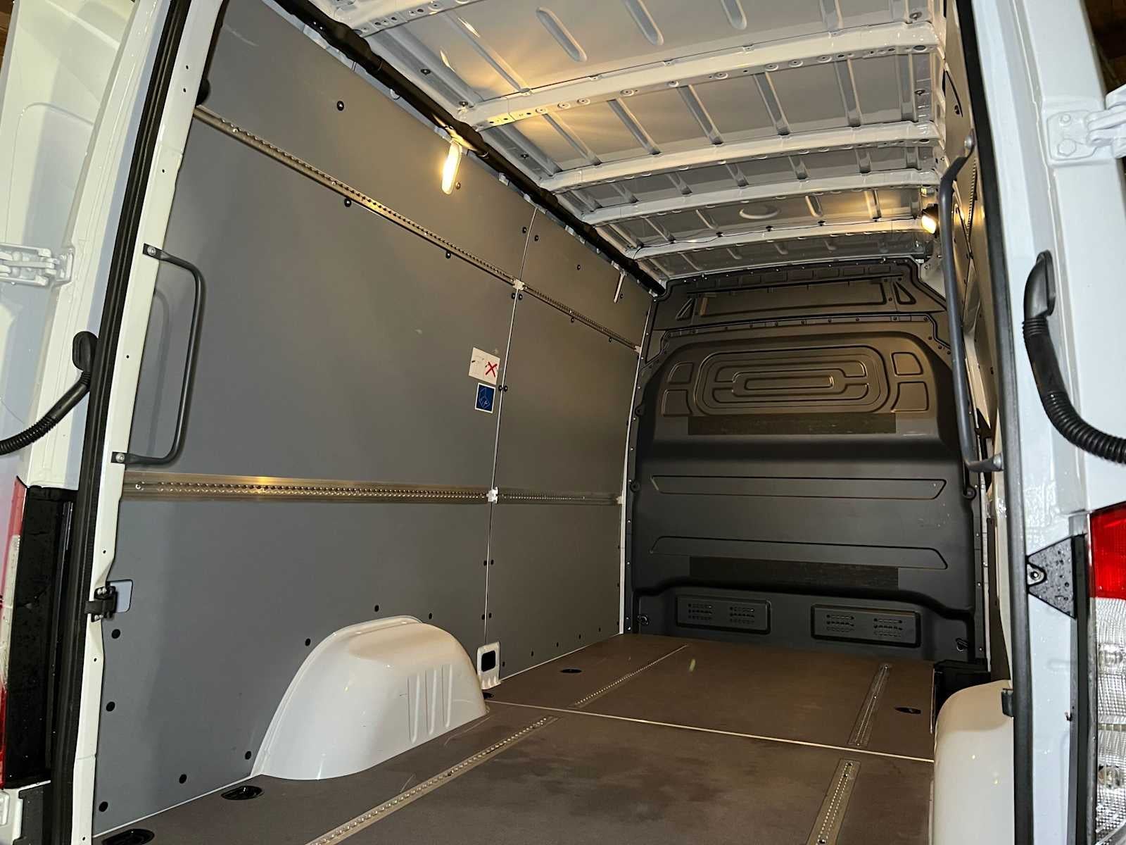 2026 Mercedes-Benz Sprinter Cargo 2500 Standard Roof I4 Diesel 144 RWD