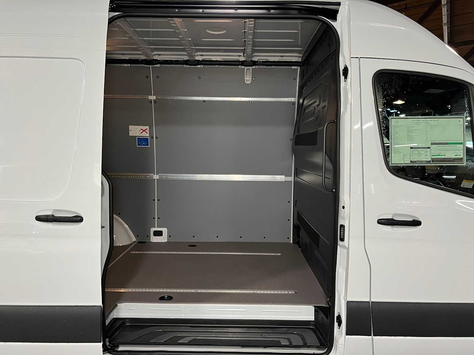 2026 Mercedes-Benz Sprinter 2500 Standard Roof I4 Diesel 144 RWD