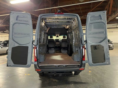 2026 Mercedes-Benz Sprinter Cargo 2500 Standard Roof I4 Diesel 144 RWD