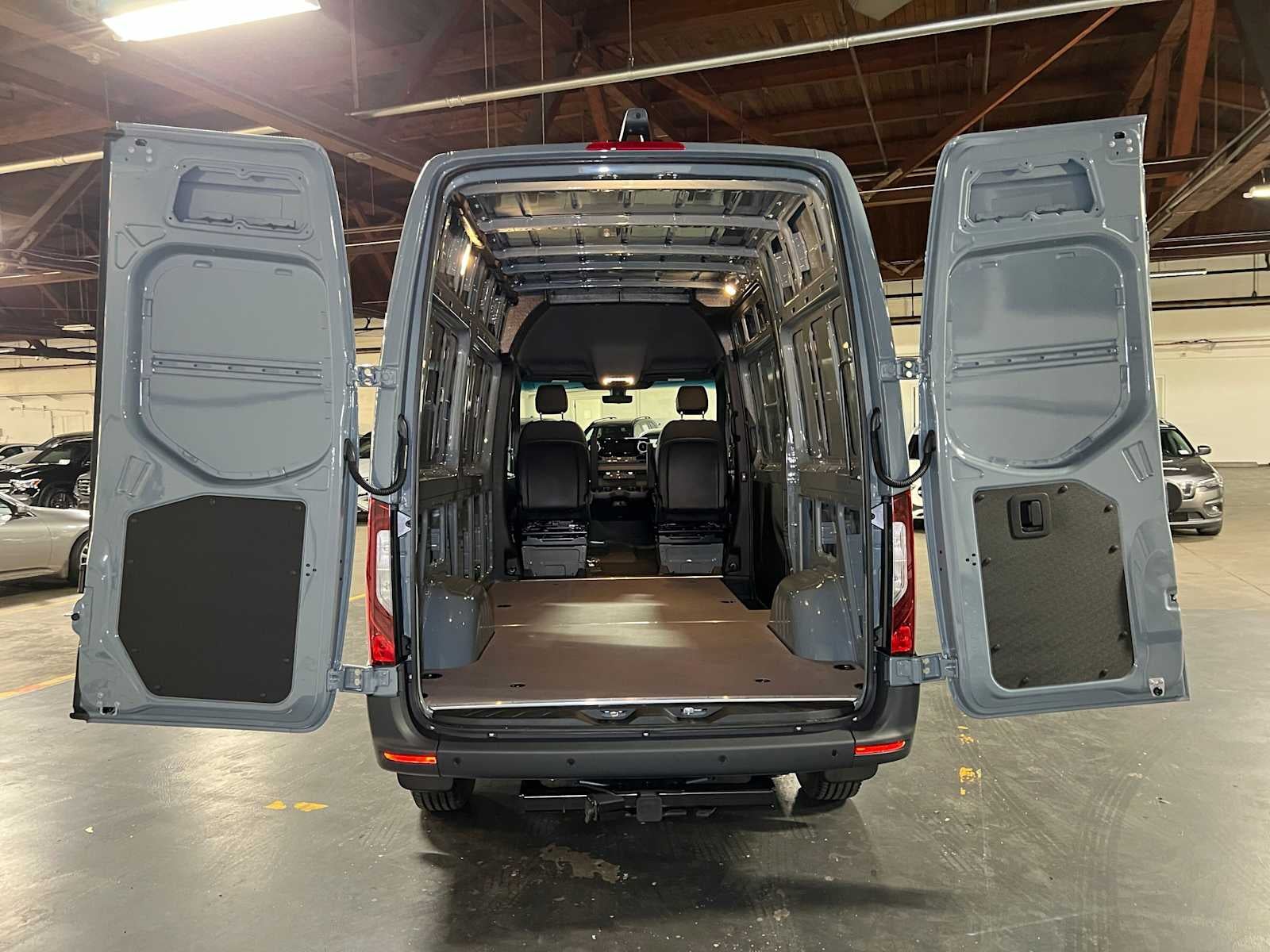 2026 Mercedes-Benz Sprinter Cargo 2500 Standard Roof I4 Diesel 144 RWD