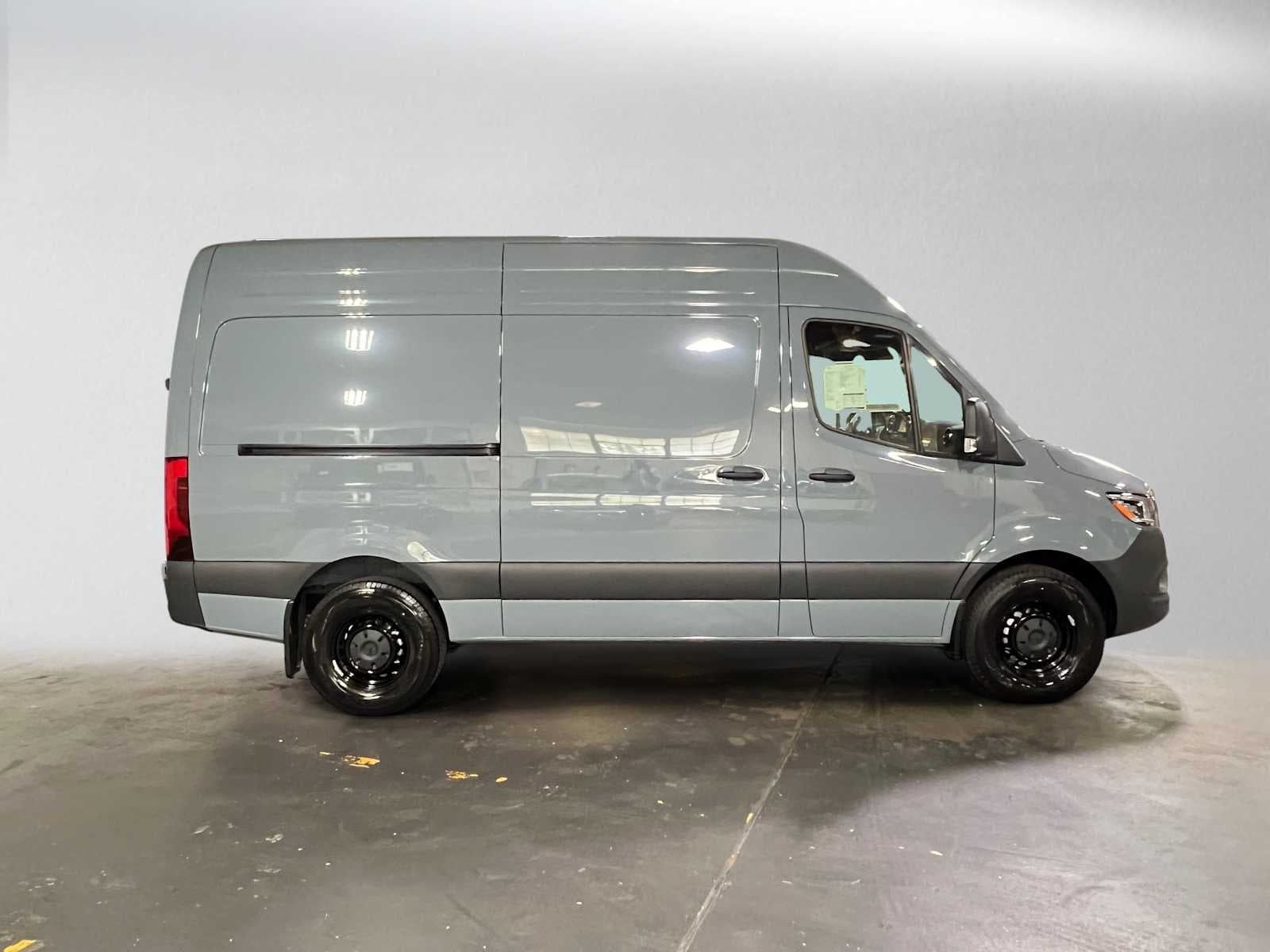 2026 Mercedes-Benz Sprinter Cargo 2500 Standard Roof I4 Diesel 144 RWD