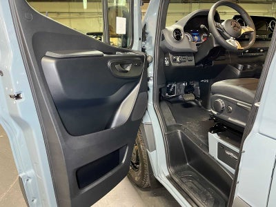 2026 Mercedes-Benz Sprinter Cargo 2500 Standard Roof I4 Diesel 144 RWD