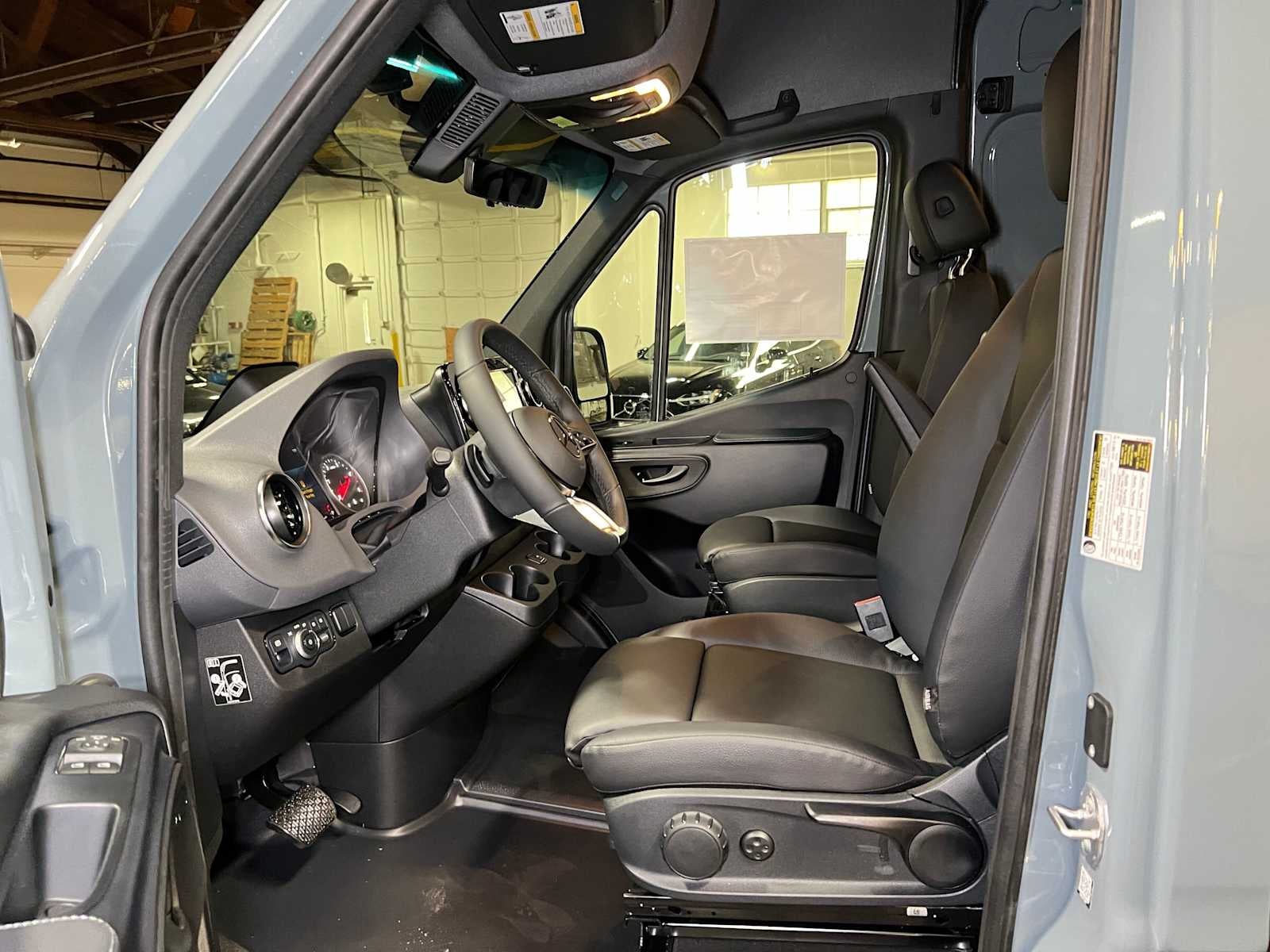 2026 Mercedes-Benz Sprinter Cargo 2500 Standard Roof I4 Diesel 144 RWD