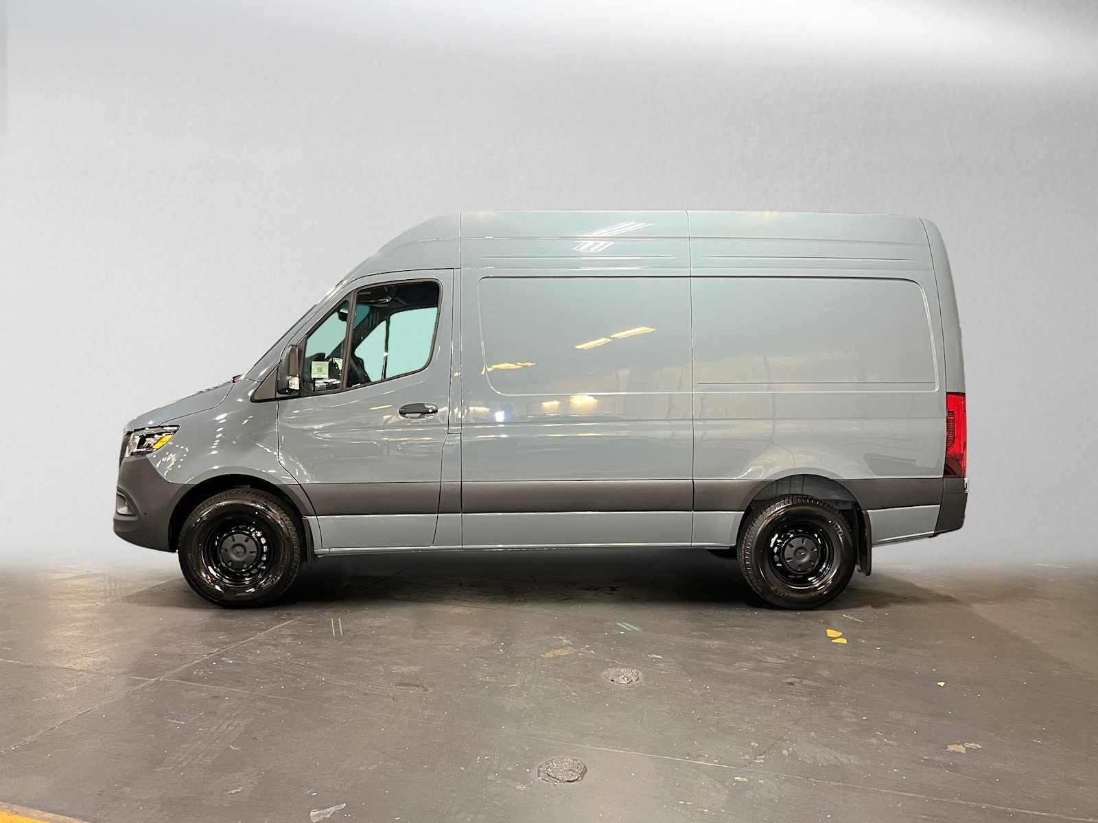 2026 Mercedes-Benz Sprinter Cargo 2500 Standard Roof I4 Diesel 144 RWD