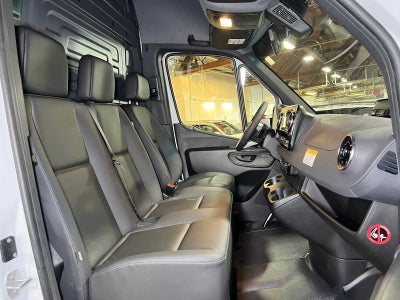 2026 Mercedes-Benz Sprinter 2500 Standard Roof I4 Diesel 144 RWD