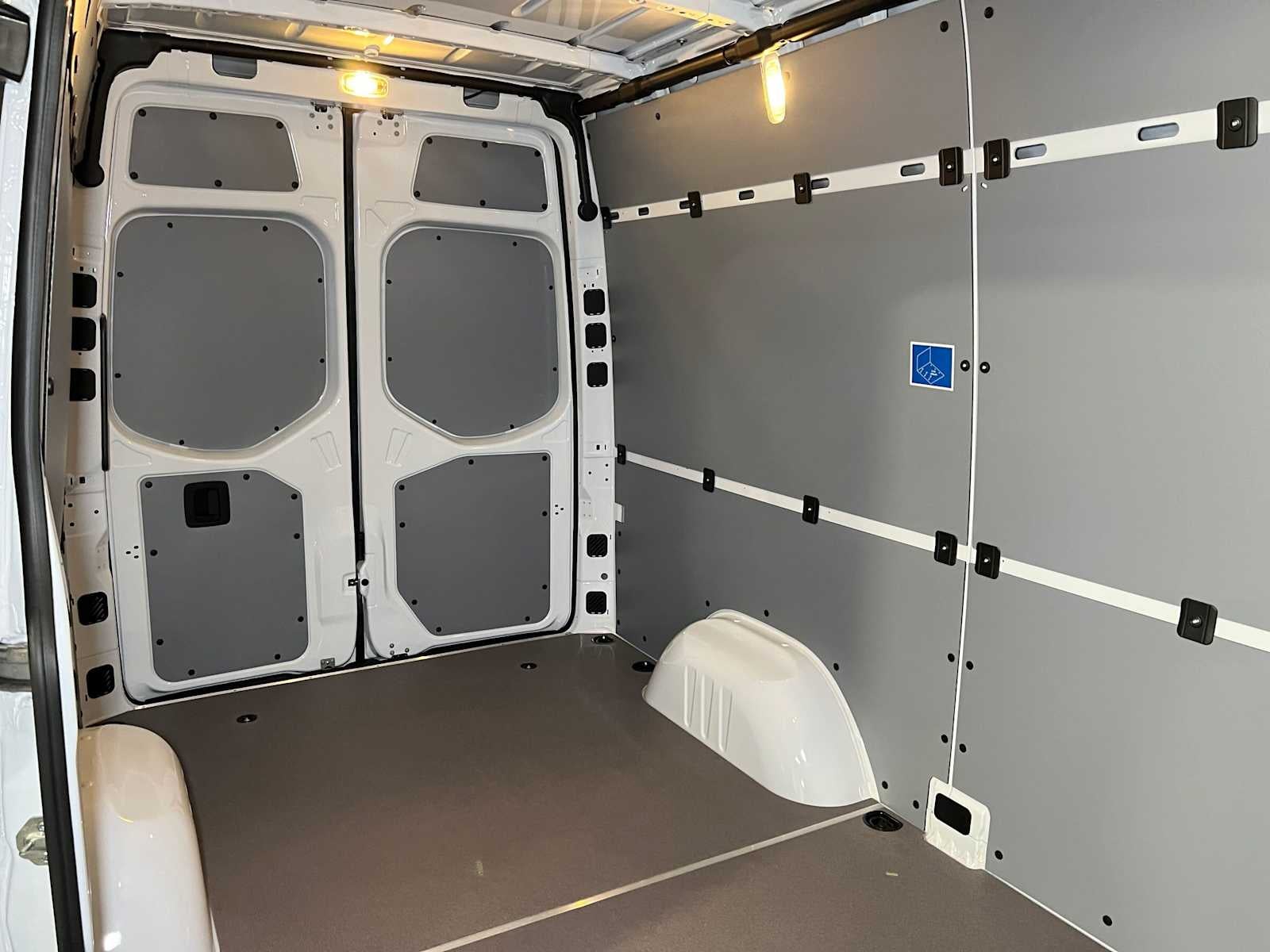 2026 Mercedes-Benz Sprinter 2500 Standard Roof I4 Diesel 144 RWD