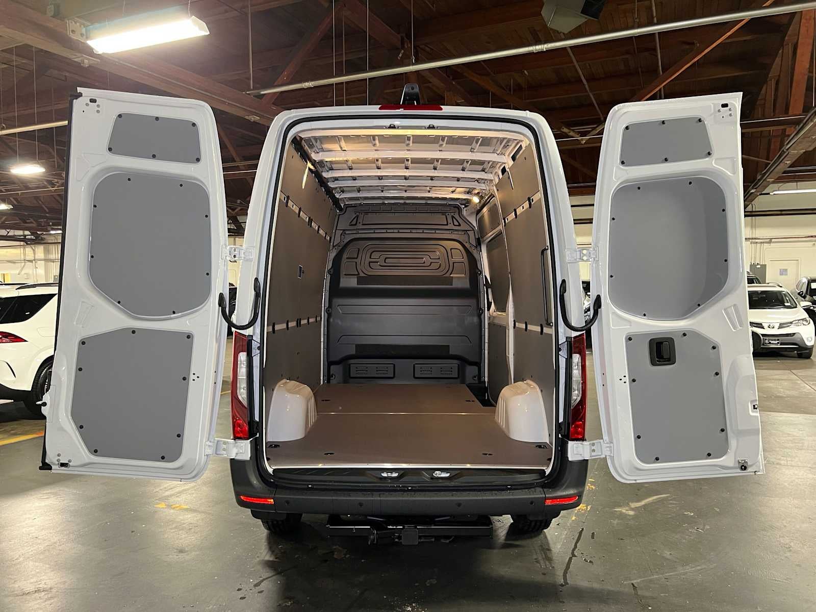 2026 Mercedes-Benz Sprinter 2500 Standard Roof I4 Diesel 144 RWD