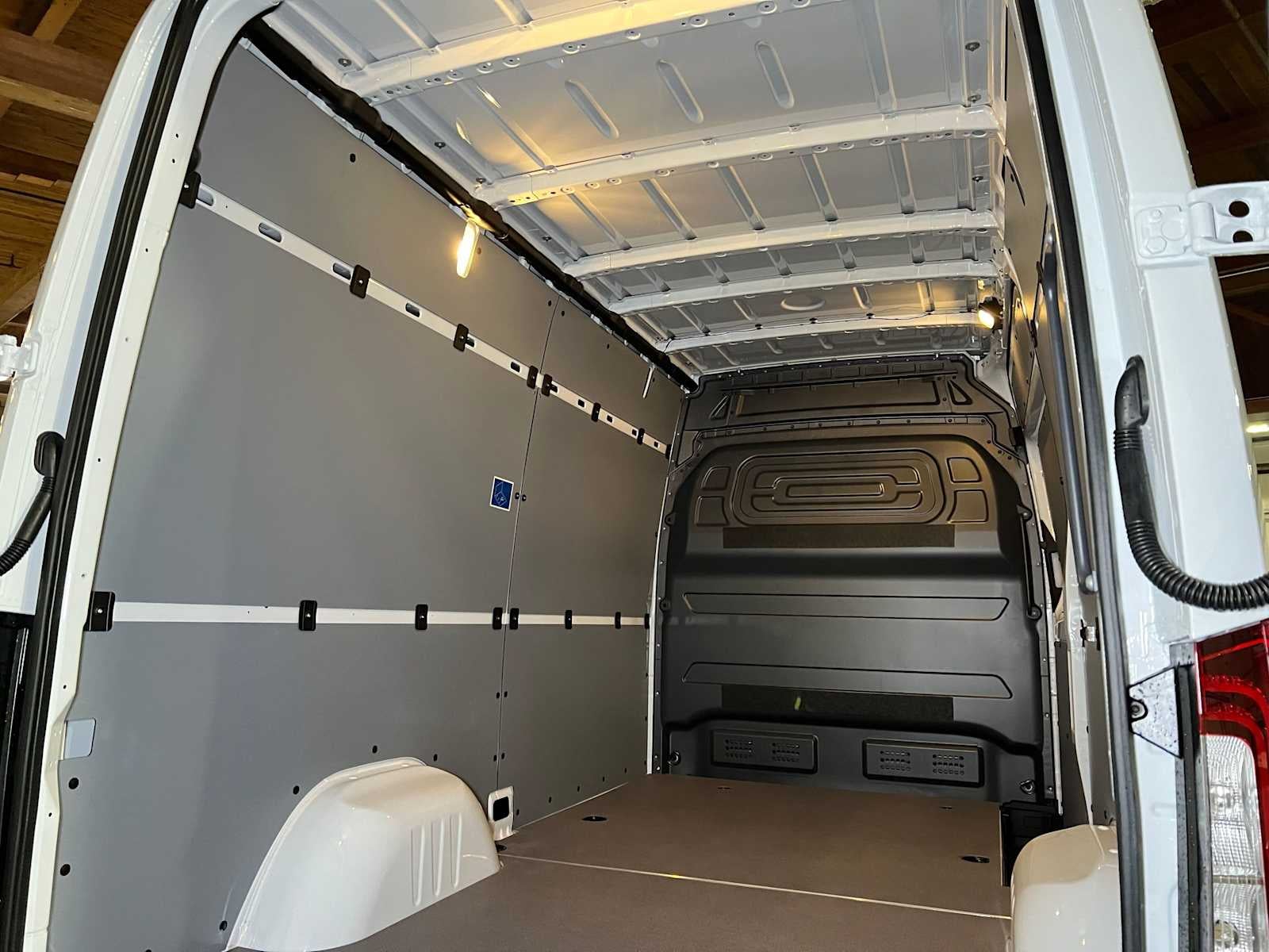 2026 Mercedes-Benz Sprinter 2500 Standard Roof I4 Diesel 144 RWD