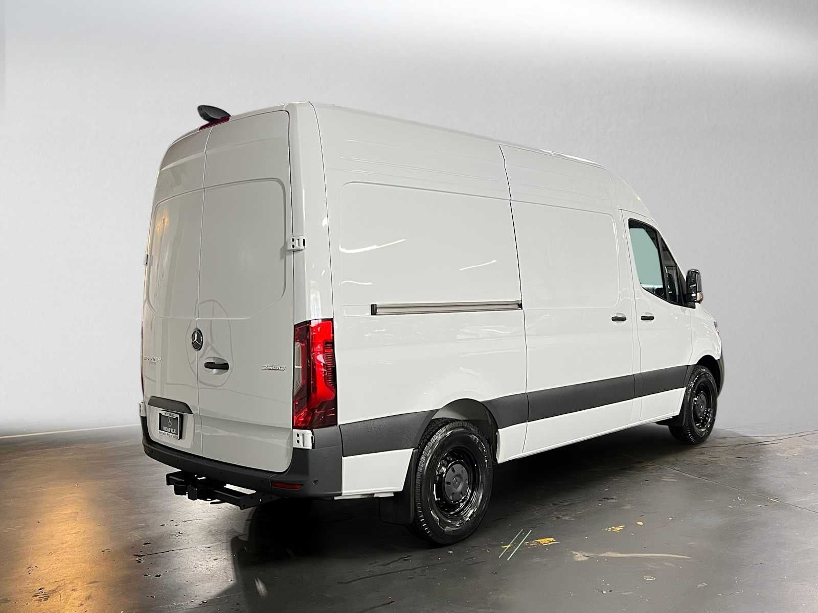 2026 Mercedes-Benz Sprinter 2500 Standard Roof I4 Diesel 144 RWD