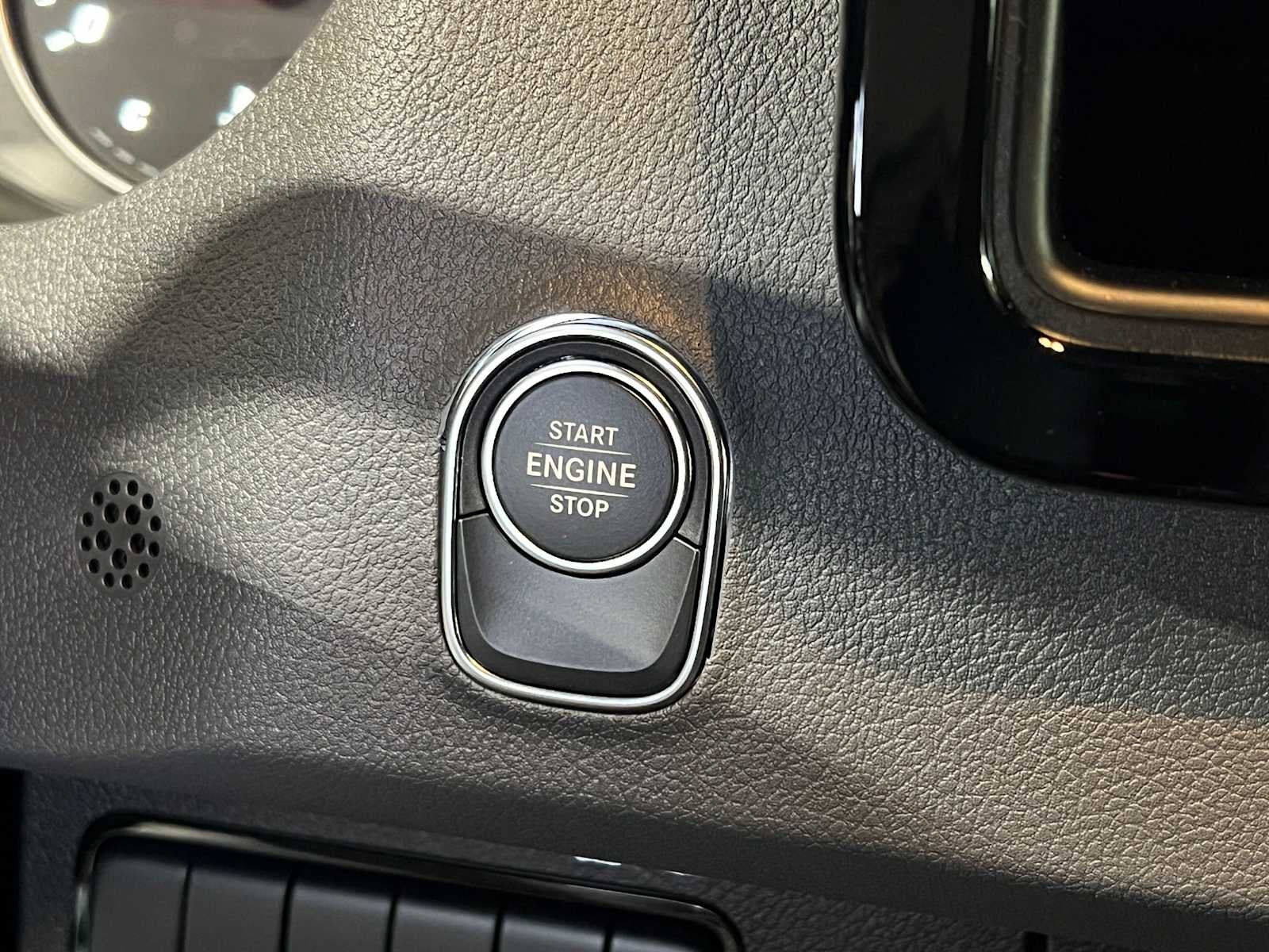 2026 Mercedes-Benz Sprinter 2500 Standard Roof I4 Diesel 144 RWD