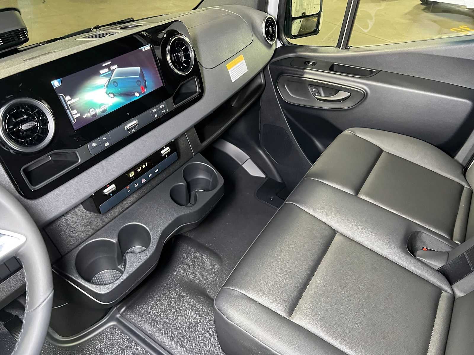 2026 Mercedes-Benz Sprinter 2500 Standard Roof I4 Diesel 144 RWD