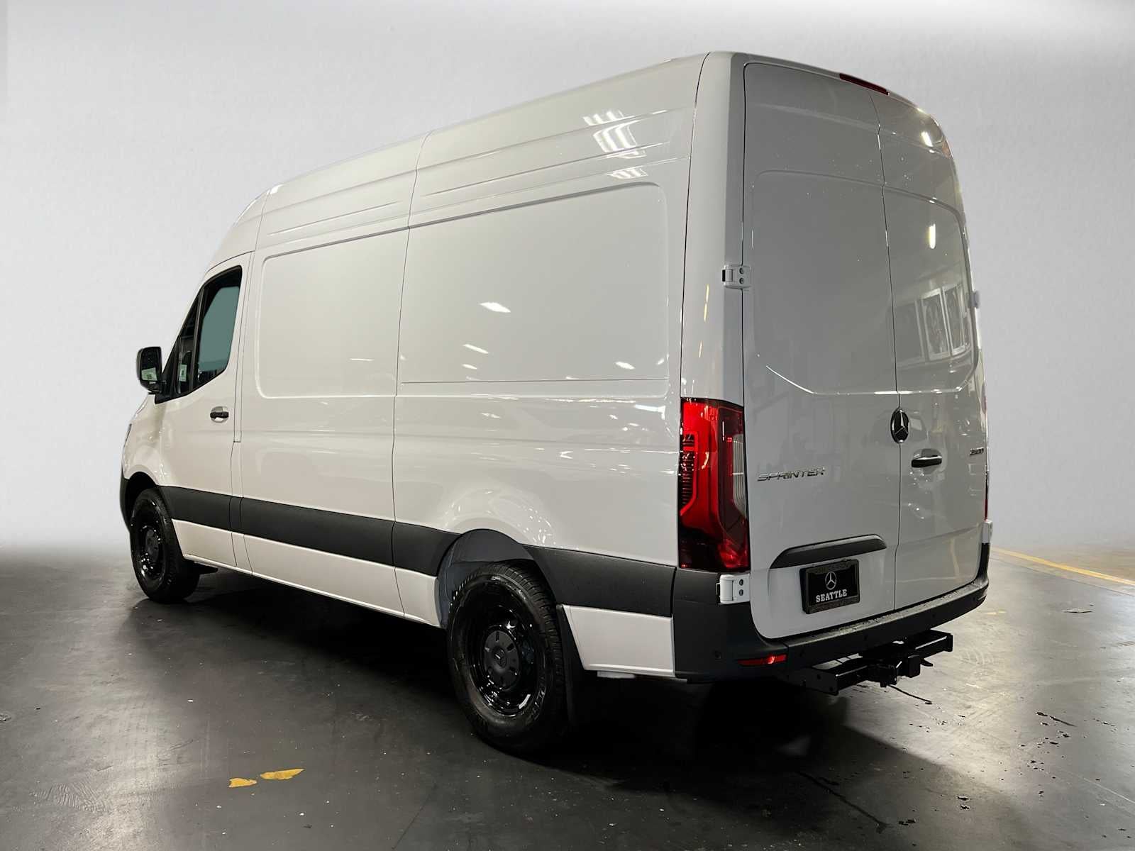 2026 Mercedes-Benz Sprinter 2500 Standard Roof I4 Diesel 144 RWD