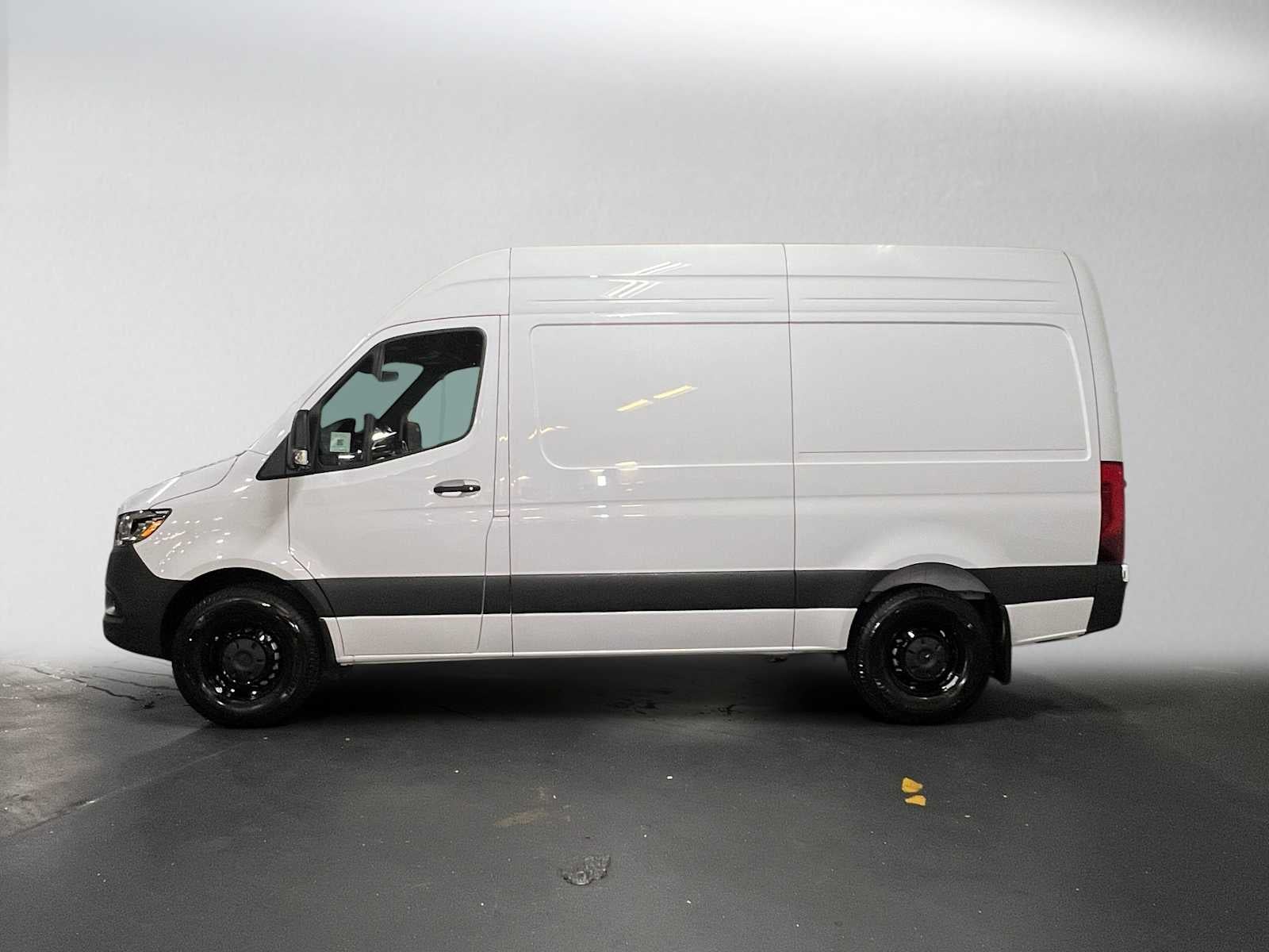 2026 Mercedes-Benz Sprinter 2500 Standard Roof I4 Diesel 144 RWD
