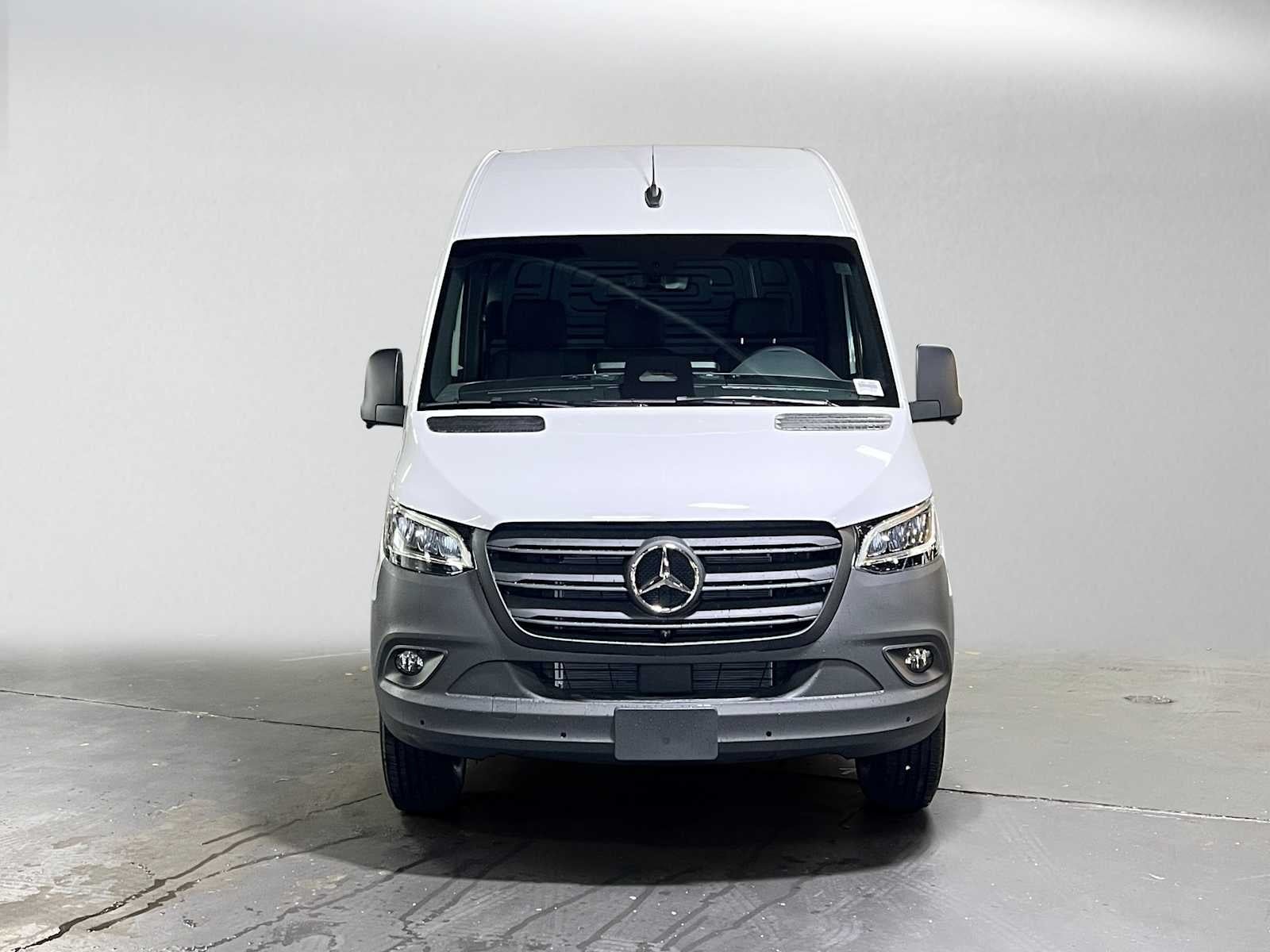 2026 Mercedes-Benz Sprinter 2500 Standard Roof I4 Diesel 144 RWD