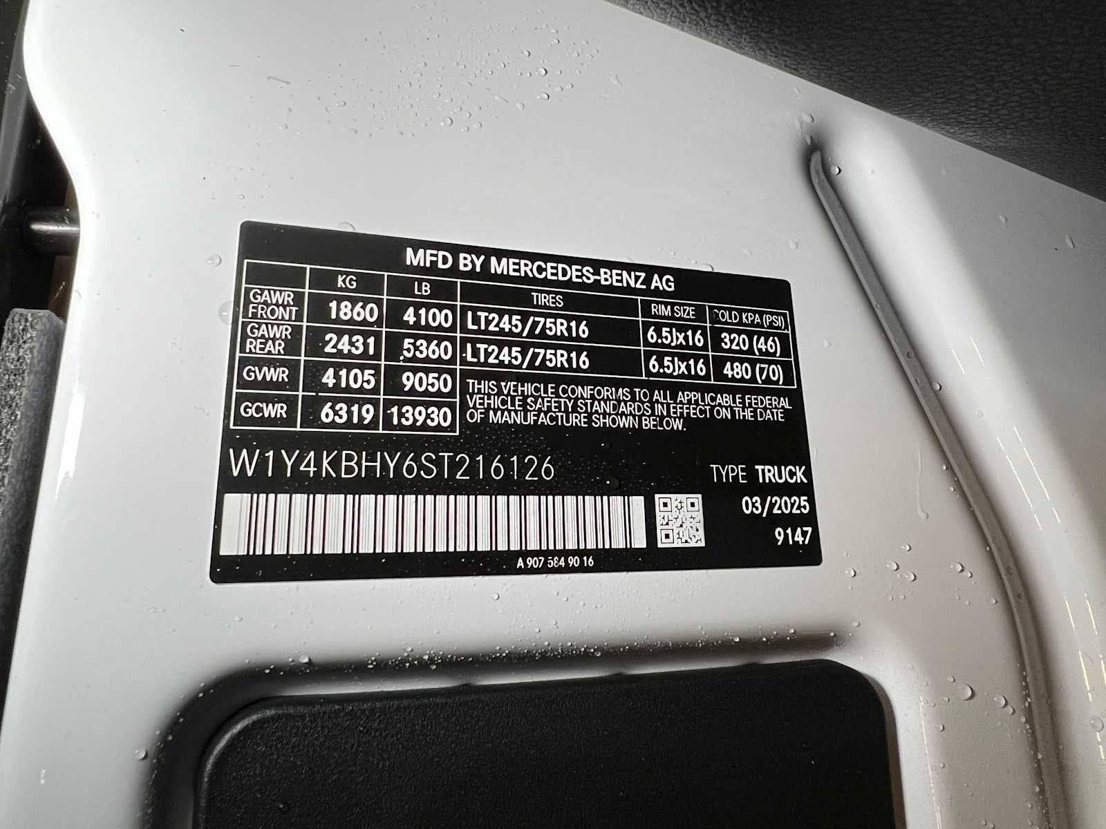 2025 Mercedes-Benz Sprinter Cargo Van 2500 Standard Roof I4 Diesel 144 RWD