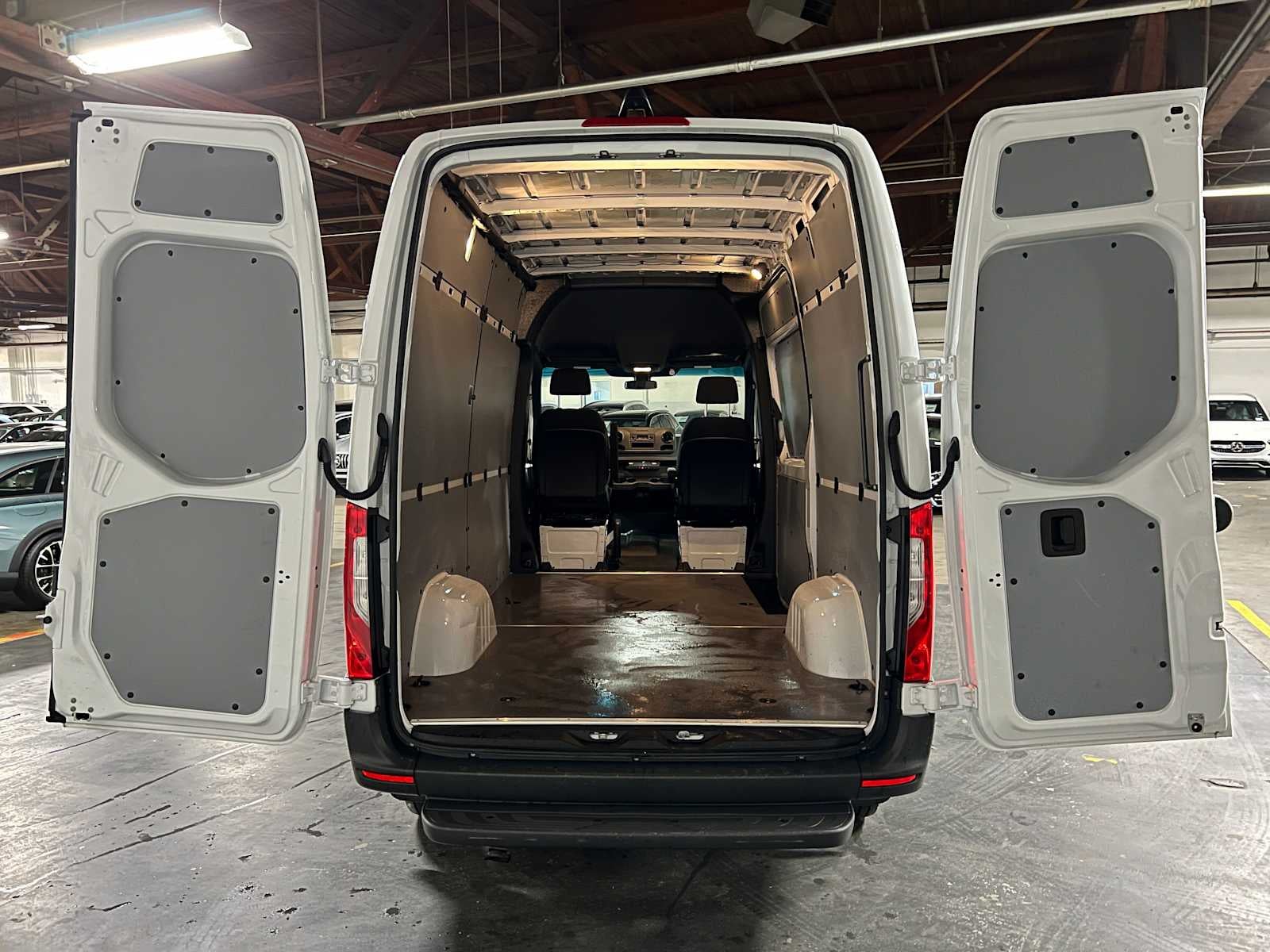 2025 Mercedes-Benz Sprinter Cargo Van 2500 Standard Roof I4 Diesel 144 RWD