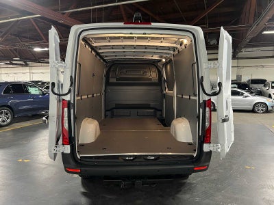 2026 Mercedes-Benz Sprinter 2500 Standard Roof I4 Diesel 144 RWD
