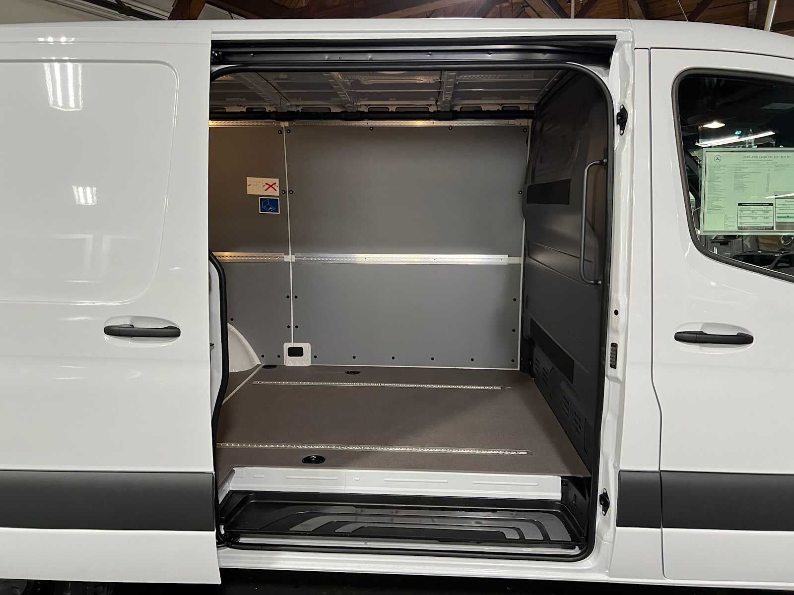 2026 Mercedes-Benz Sprinter 2500 Standard Roof I4 Diesel 144 RWD