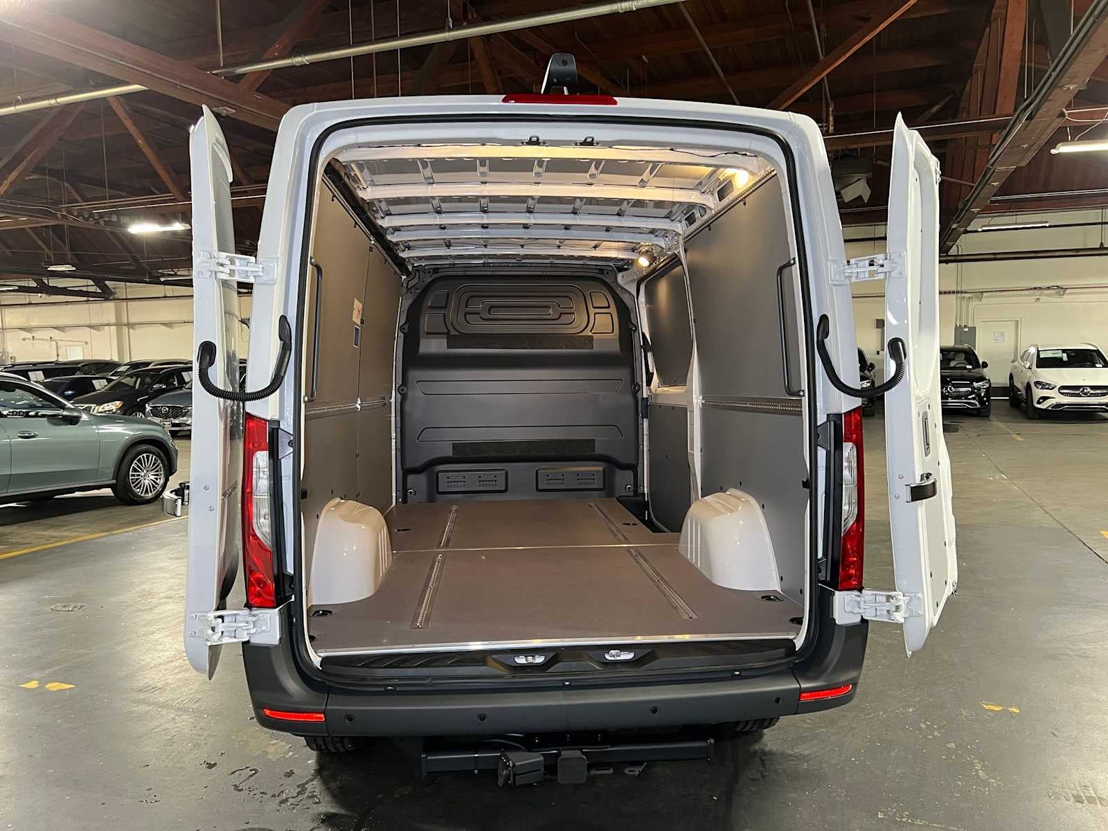2026 Mercedes-Benz Sprinter 2500 Standard Roof I4 Diesel 144 RWD