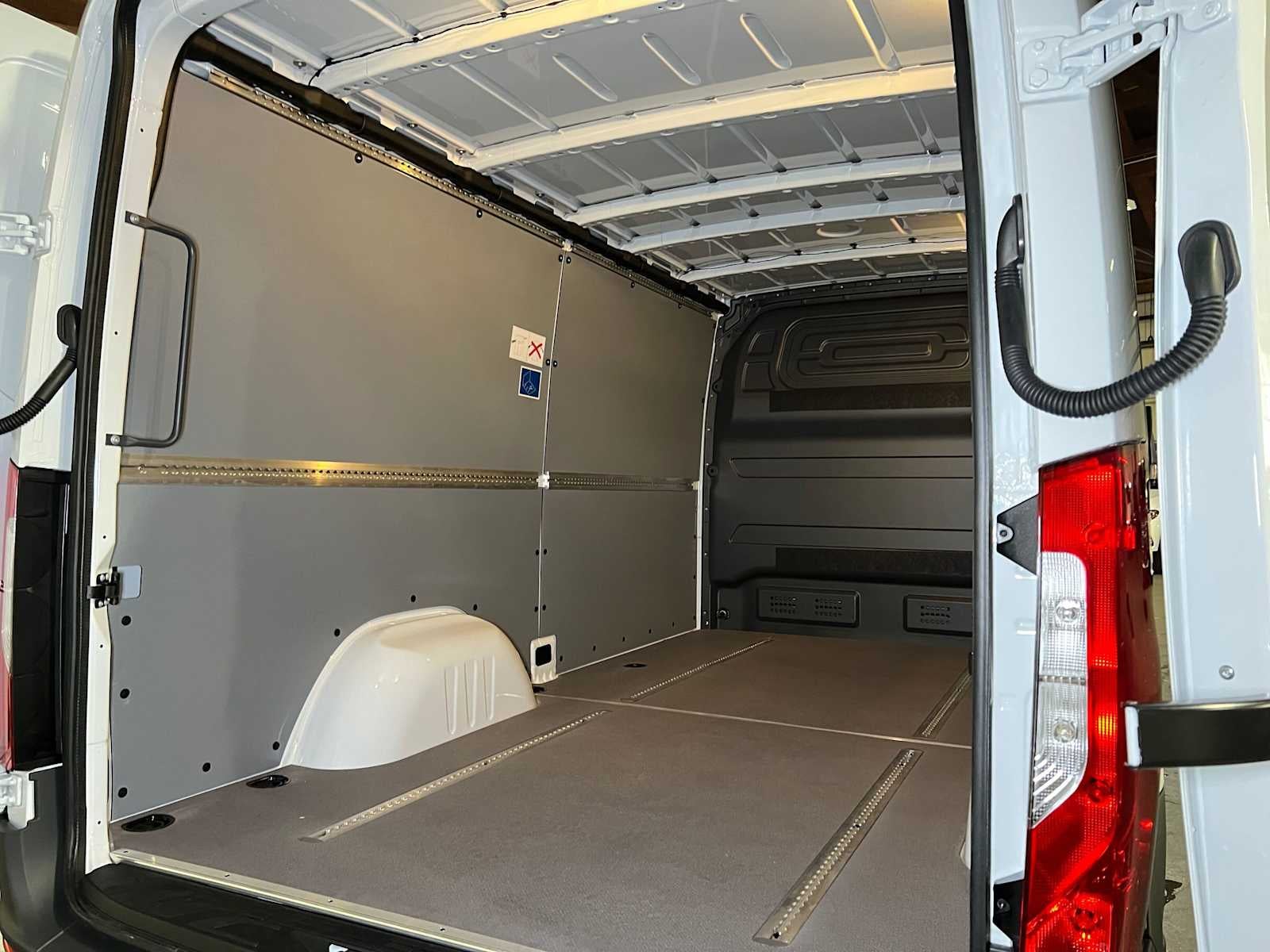 2026 Mercedes-Benz Sprinter 2500 Standard Roof I4 Diesel 144 RWD